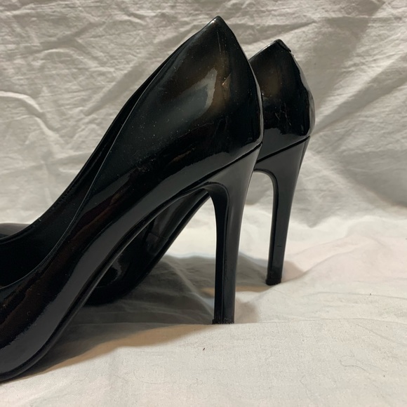 Jessica Simpson round toe heels - Picture 4 of 8